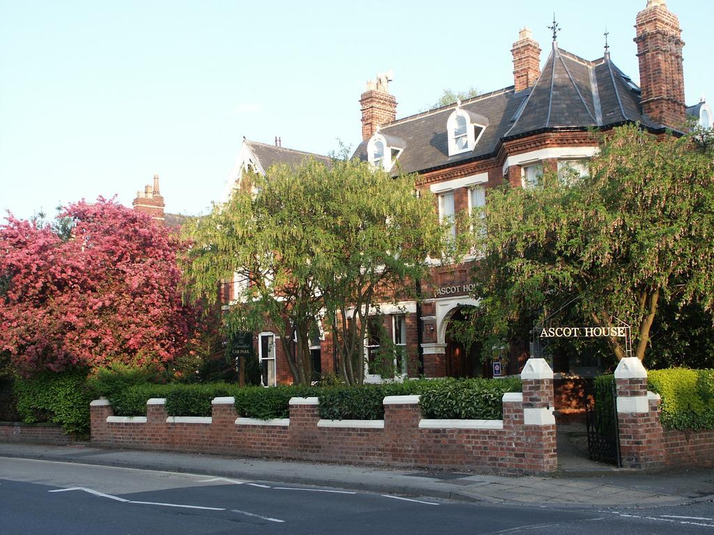 מלון יורק Ascot House מראה חיצוני תמונה